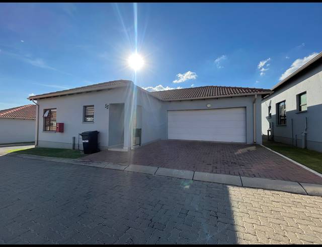 3 BEDROOM SECTIONAL TITLE FOR SALE IN PARKRAND